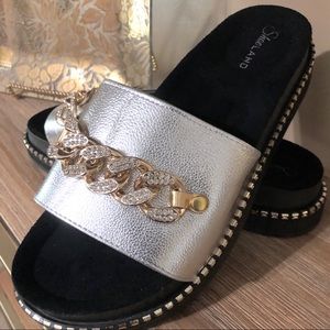 Fashion women’s slides